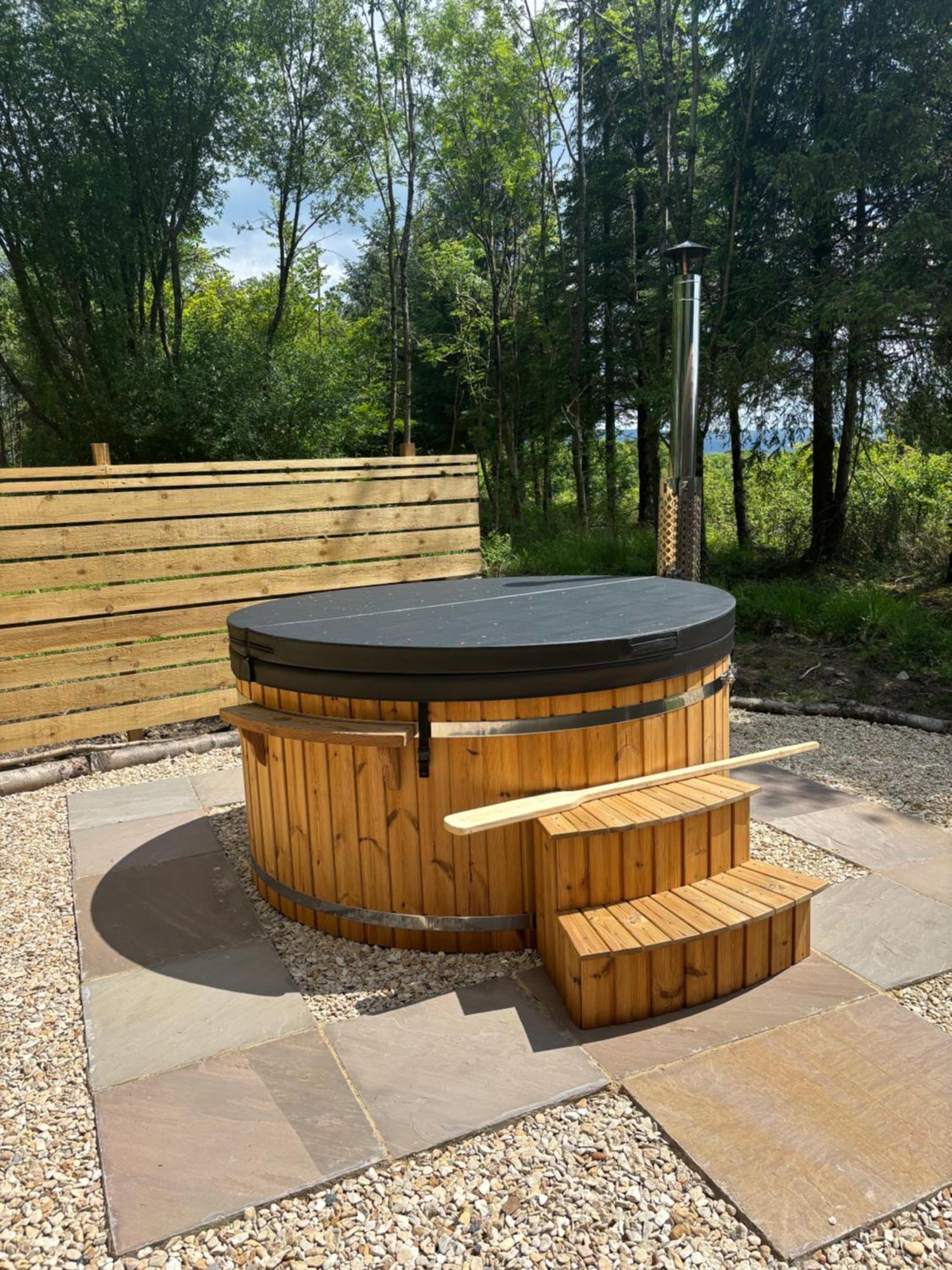 Celtic Minor Pods Vila Ystalyfera Exterior foto