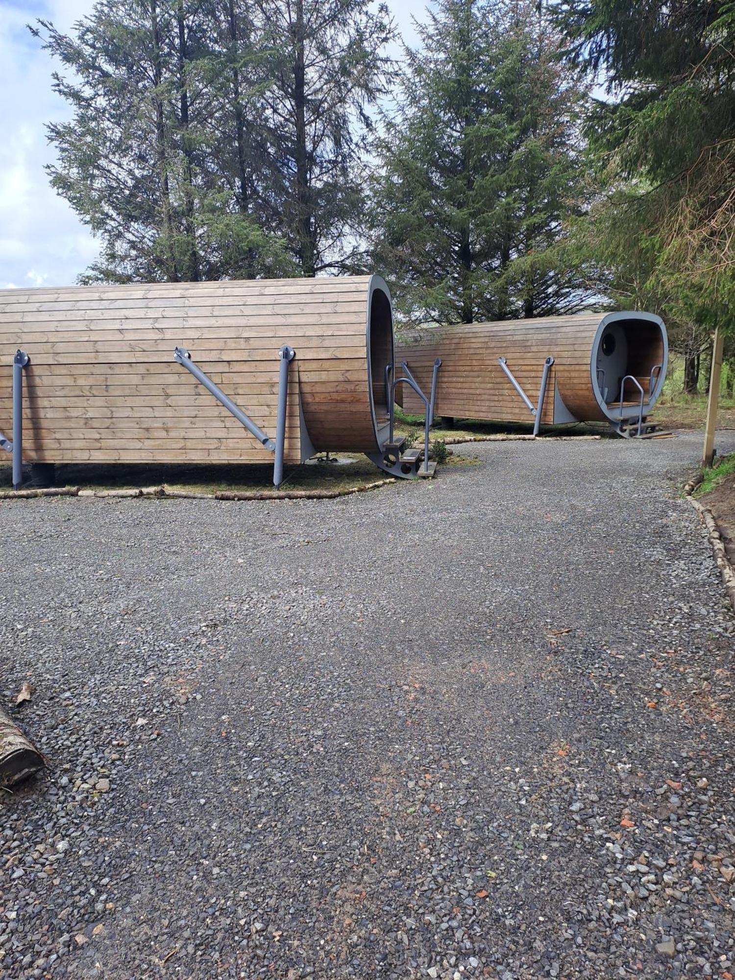 Celtic Minor Pods Vila Ystalyfera Exterior foto